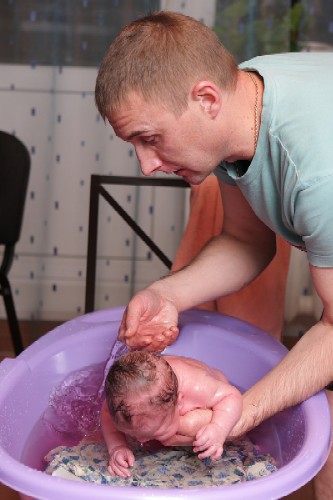 5 essential tips to bathing a newborn baby – Pregnancy ...
